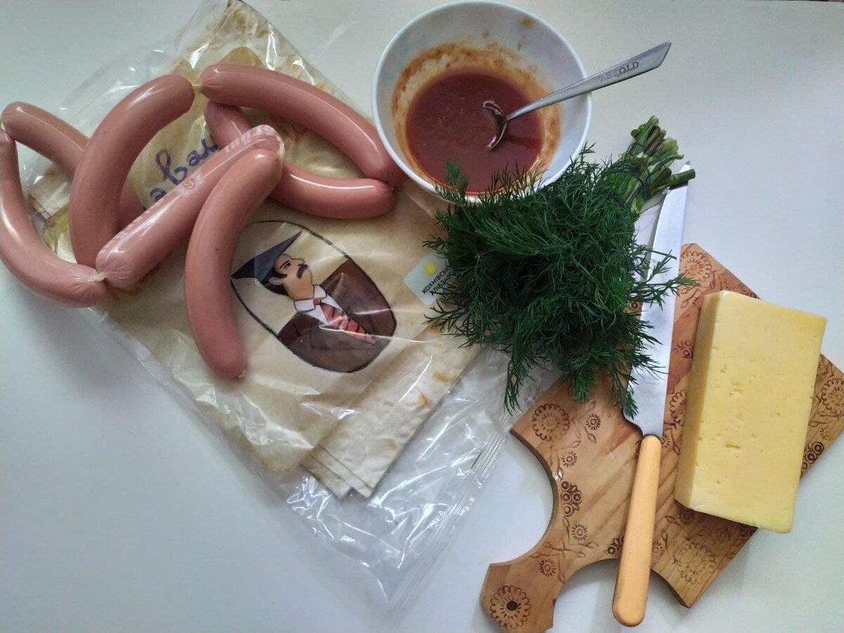 Все, что понадобится для приготовления домашних мини-пицц 