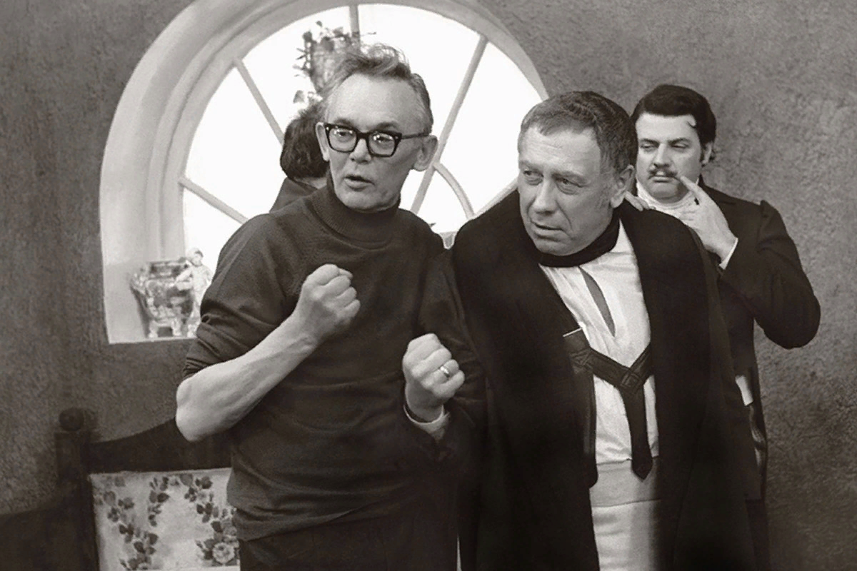 На съёмках фильма "Инкогнито из Петербурга"