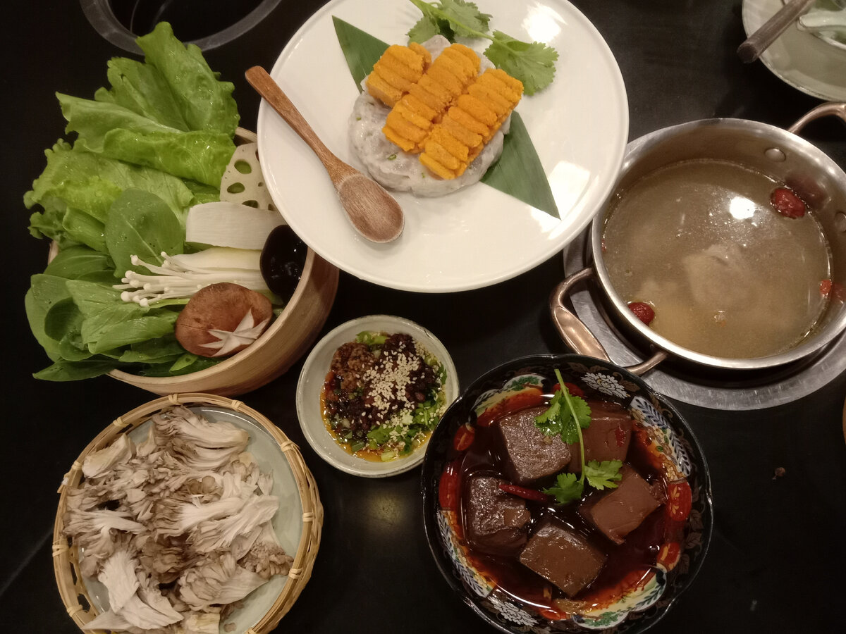 Всем привет и добро пожаловать на канал Оксана про Китай. Здесь вы найдете множество материалов про эту прекрасную страну, обычаи, традиции, кухню и путешествия!