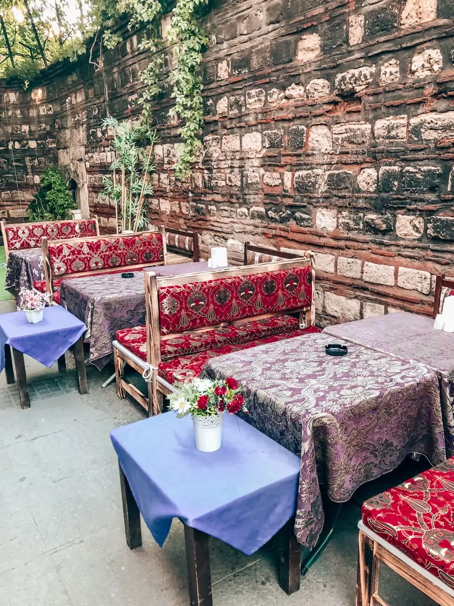 Где мы ели в последнюю ночь в Турции.