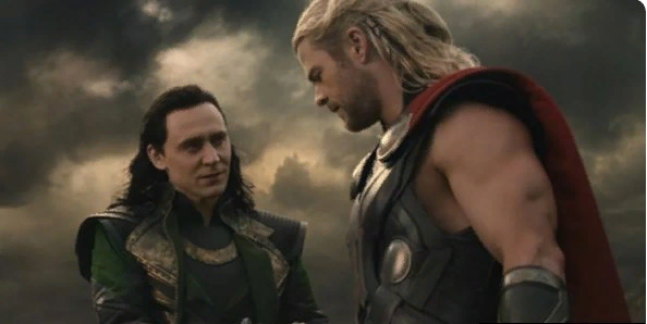 кадр из фильма "Тор-2: Царство тьмы"