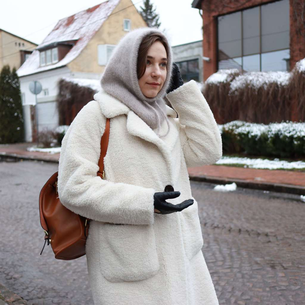 Как выбрать шапку по форме лица: разбираем на примере модных в этом сезоне модел