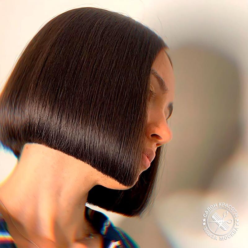 Женская стрижка в парикмахерском салоне «Мир эстетики»