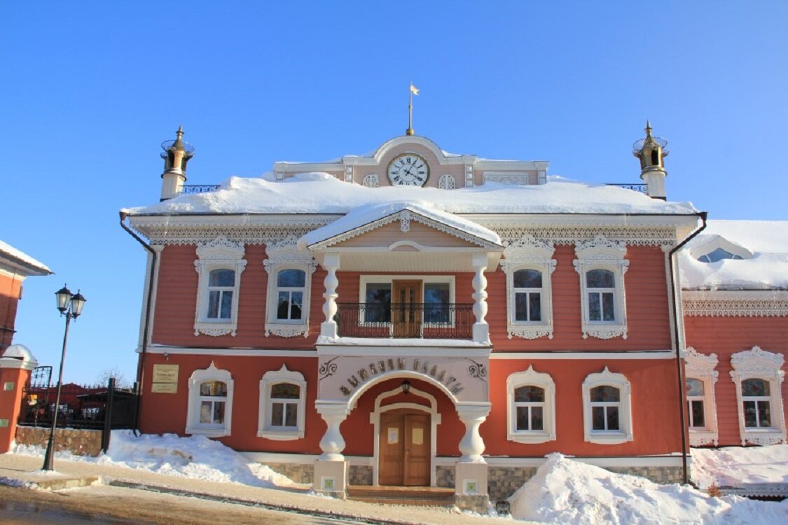 Город мышкин от москвы. Мышкин дворец Углич. Углич музей Мышкина. Мышкины палаты Мышкин.