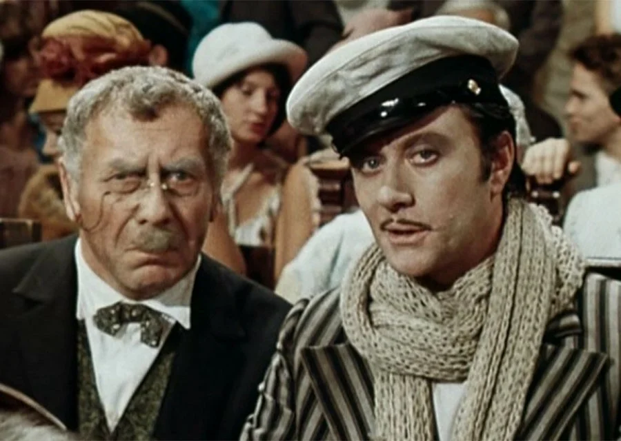 Америку я открывать не буду. Ничего нового не расскажу и новых фамилий, думаю, тоже не открою. Просто хочу поделиться с вами списком любимых комиков советского кинематографа.-8