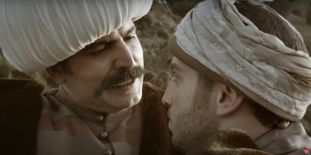 Кадр из сериала "Великолепный век". Сценаристы также придерживались исторической версии, выставляя Селима I в роли жестокого правителя, способного ради власти на всё. 