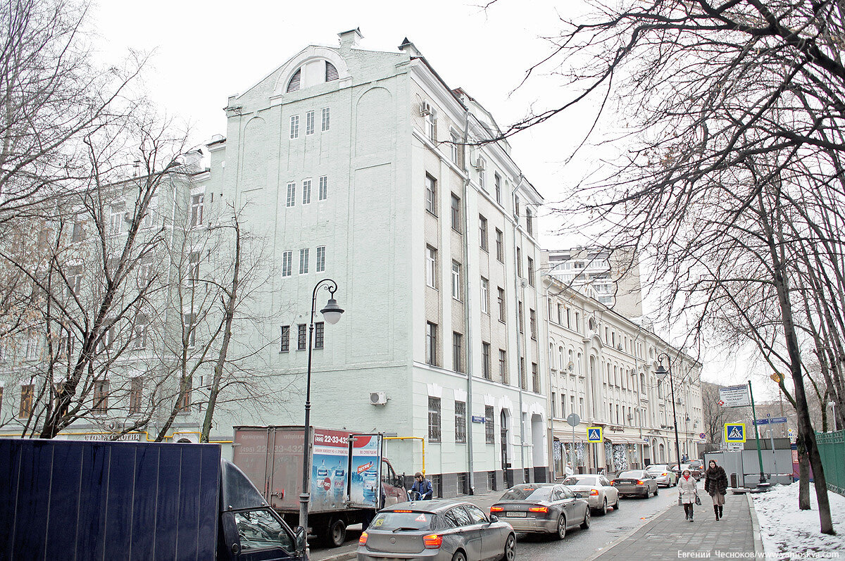 Малая бронная 10 москва. Улица малая бронная дом 10 строение 1. Бронная 10 1. 1. Москва, малая бронная улица, 10с1.