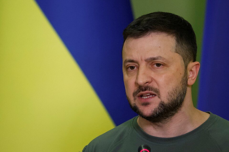     Кортеж президента Украины Владимира Зеленского попал в ДТП в Киеве  REUTERS