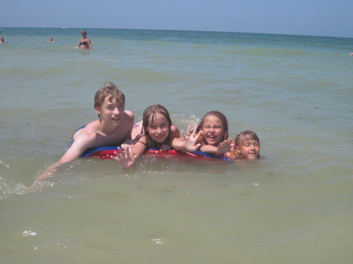 Крым. Щелкино. 2010 год. 