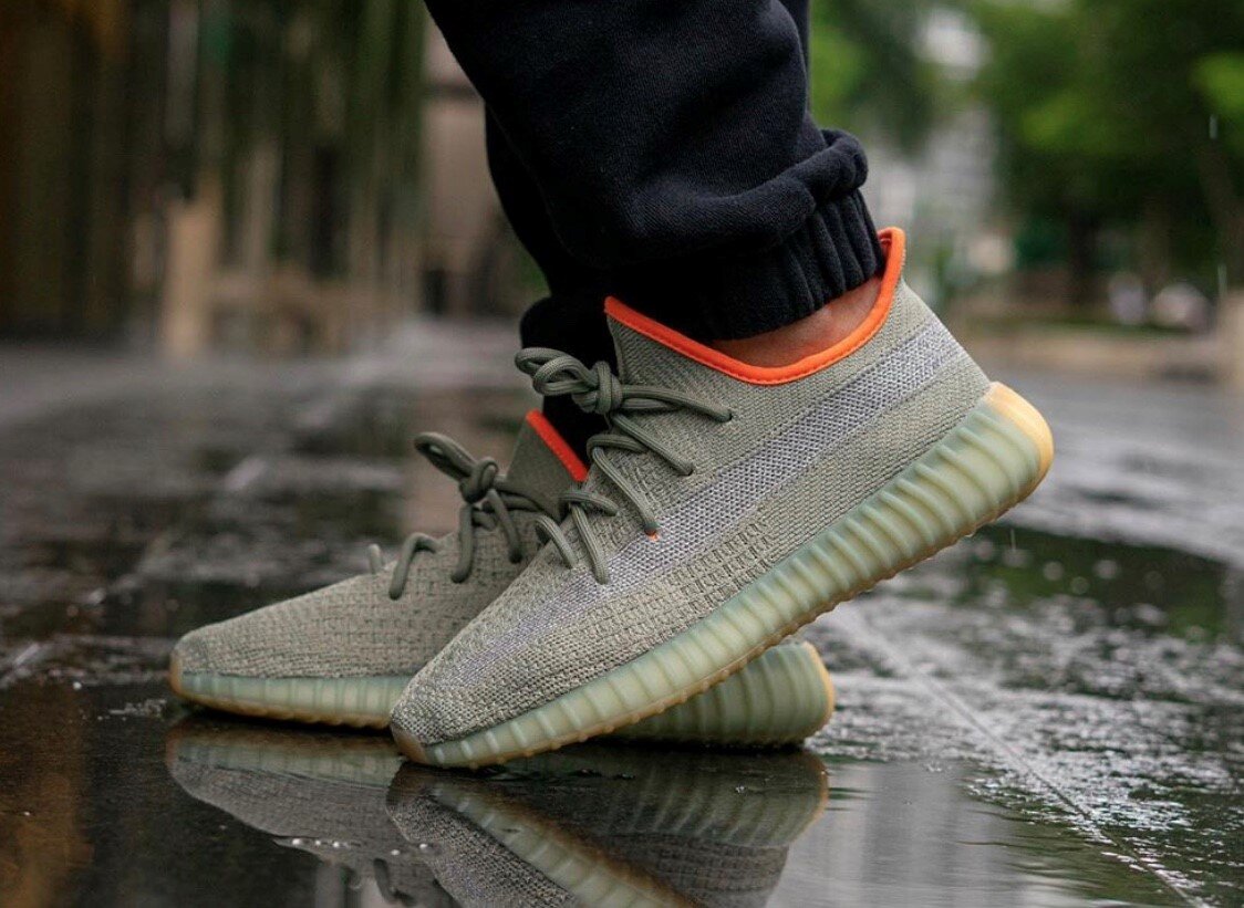 1. Кроссовки Adidas Yeezy 350 V2