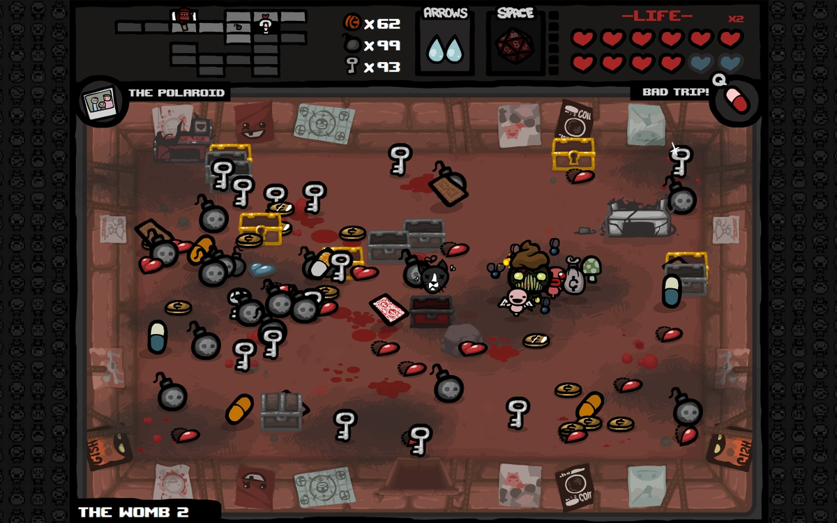 Куча предметов,жизней и главный герой-Isaac с какахой на голове