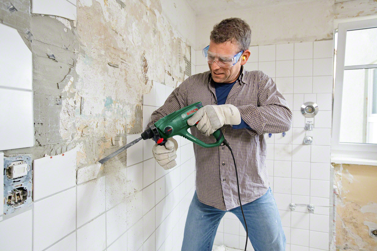 Что делать, если сосед постоянно сверлит? /Фото: bosch-do-it.de