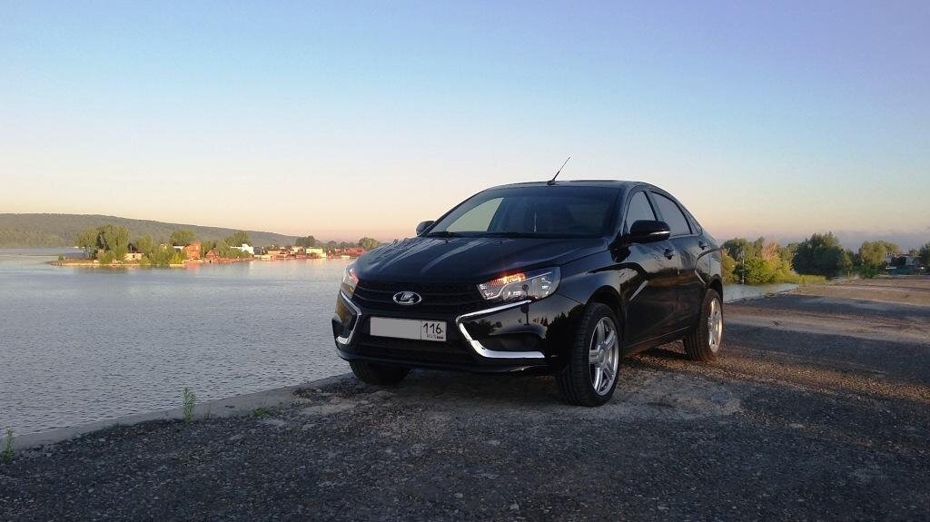 Lada Vesta. Фотография взята с сервиса Яндекс Картинки 