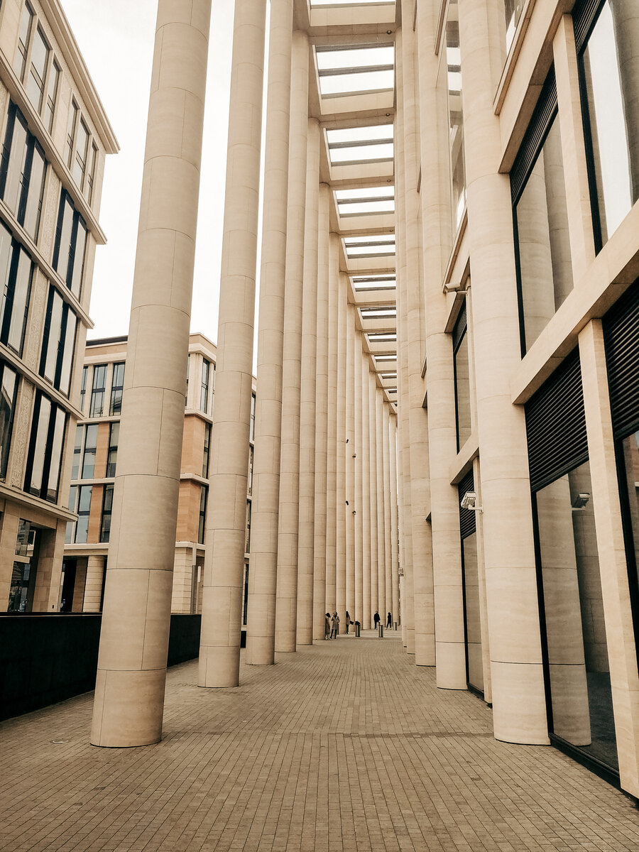 Колоннада Невской Ратуши 