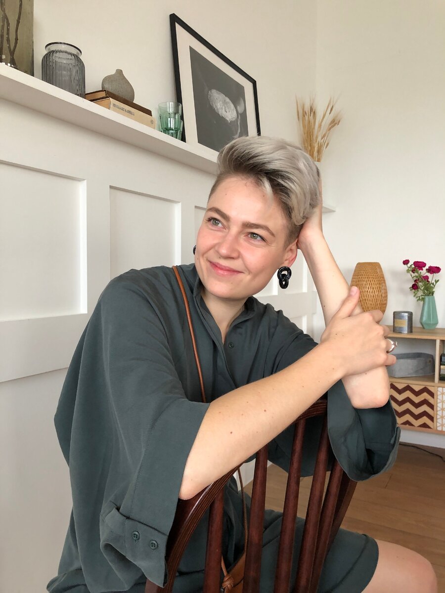 Это я радуюсь, когда получается выгодно что-то продать