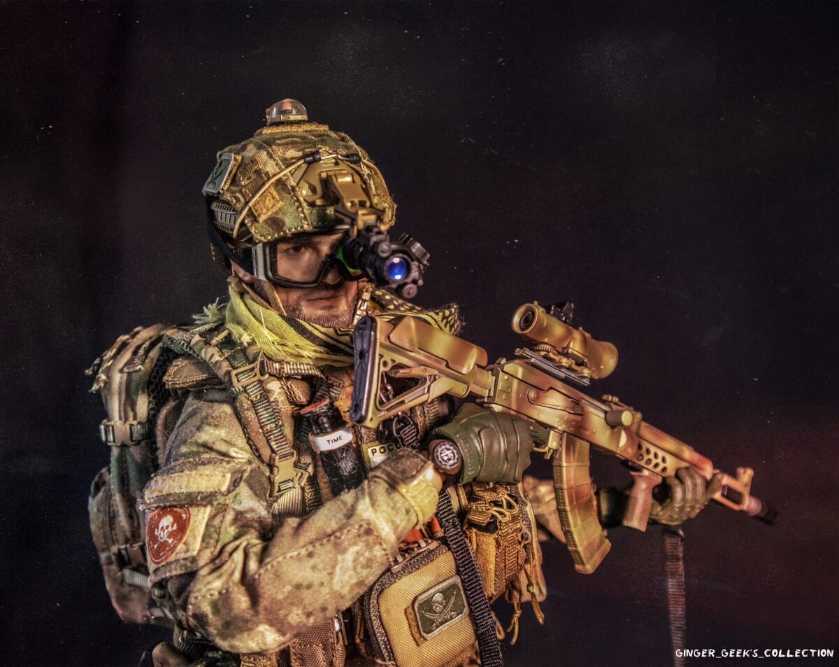 ПНВ, шемаг и баллистические очки в комплект не входят.