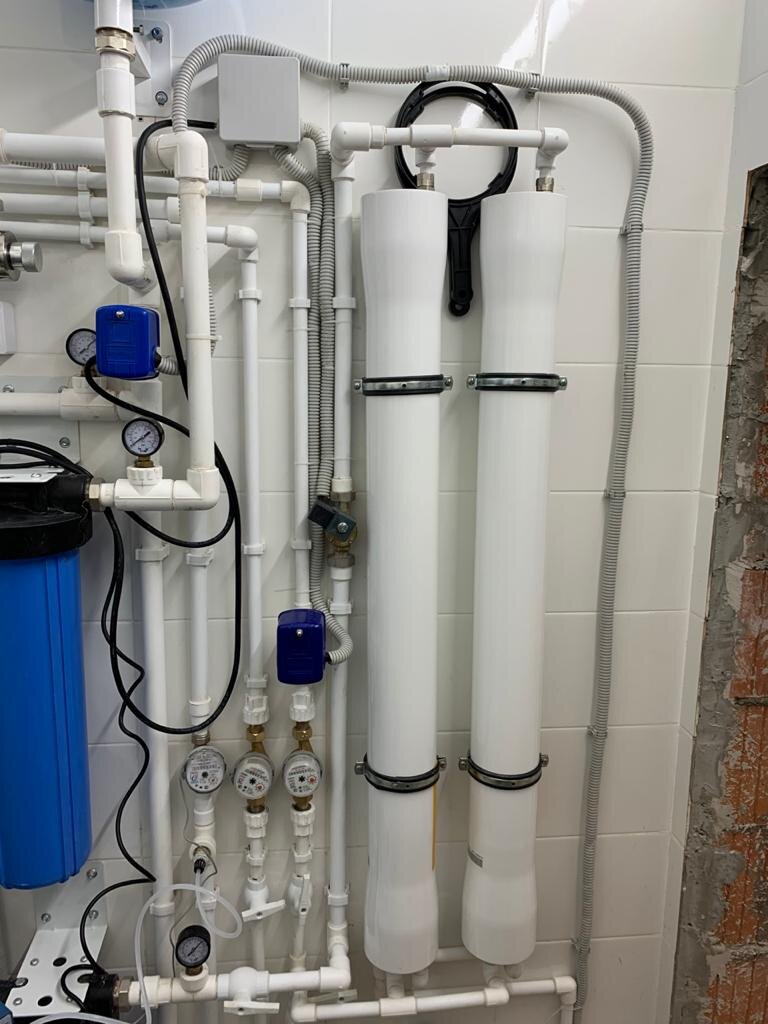 осмос фильтр для воды из скважины. осмос для скважины. обратный осмос romaxс1500. система осмос для очистки воды 500л. система водоочистки на скважине.