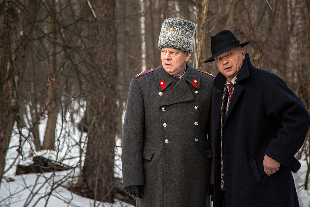 Вадим Андреев и Андрей Смоляков. Кадр из фильма. Здесь герой Андреева ещё с полковничьими погонами, в дальнейшем он уже генерал-майор