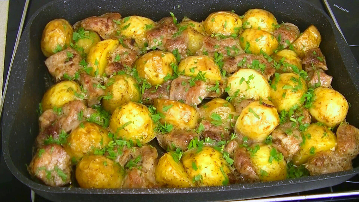 Мясо с картошкой в духовке рецепт с фото