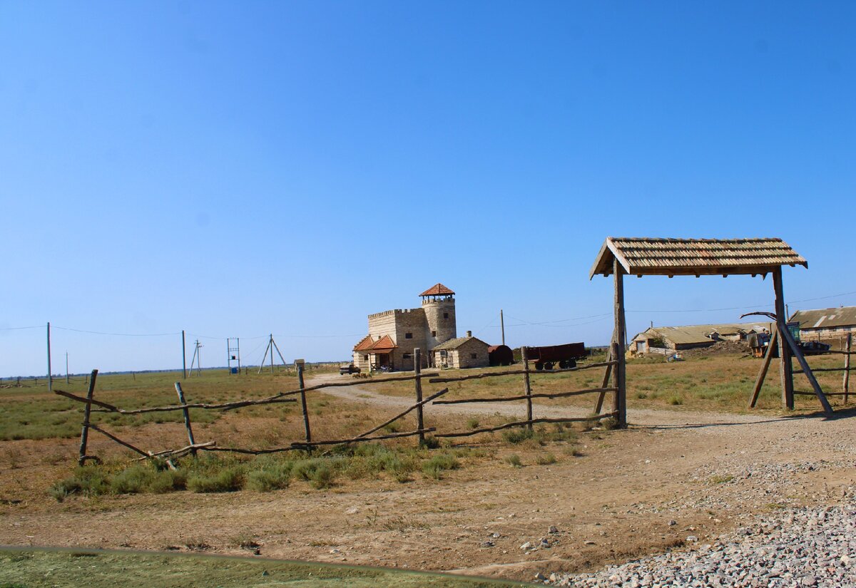 у Введенского замка (присивашье)