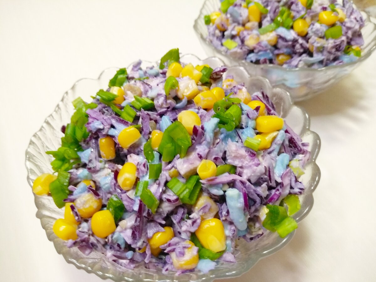 Всем доброго дня! Готовим сегодня вкусный, сытный салат «Фиалка». Такой салат смело можно готовить не только к обеду, а и на праздничный стол

