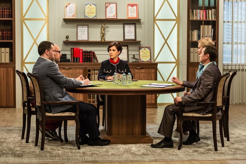 Кадр из телешоу «Мировое соглашение»