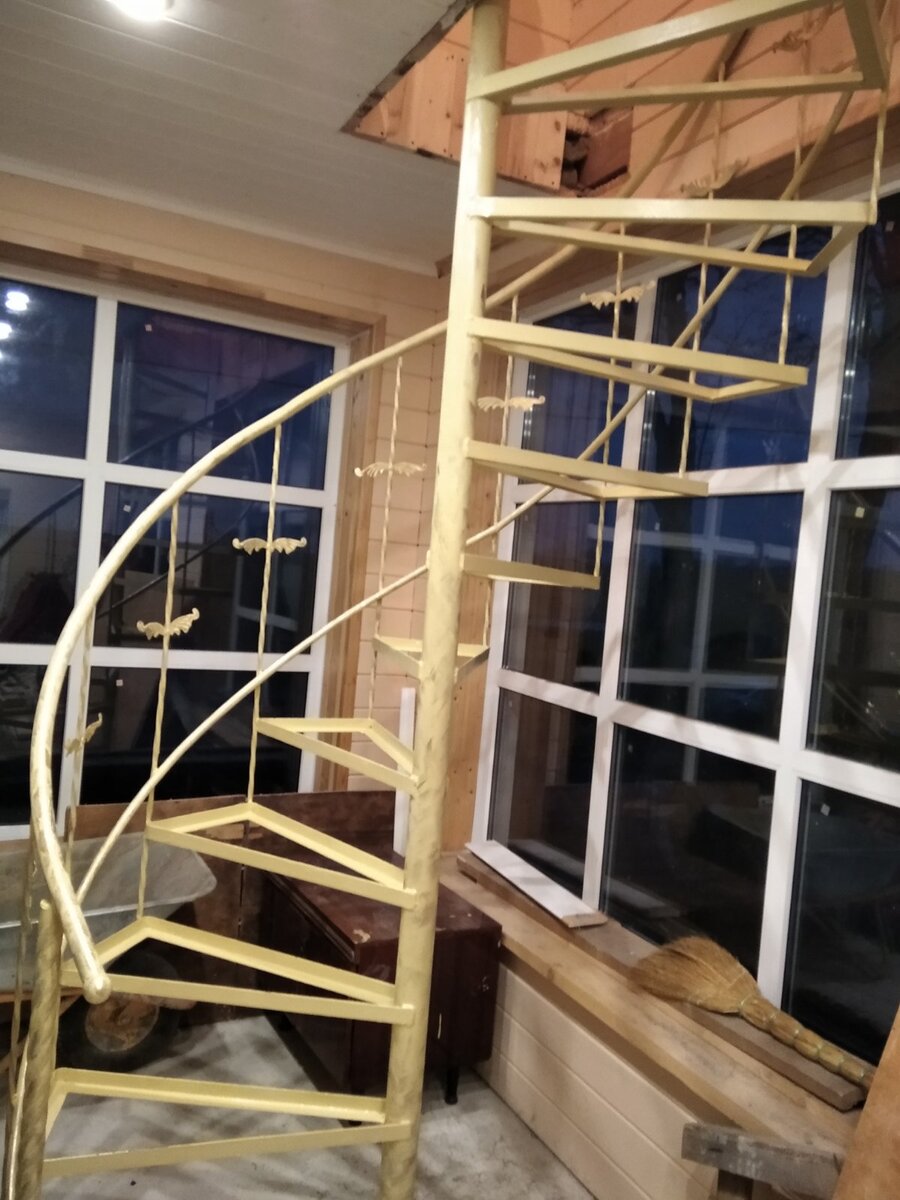 Винтовая лестница - кузнец Пестряков С.