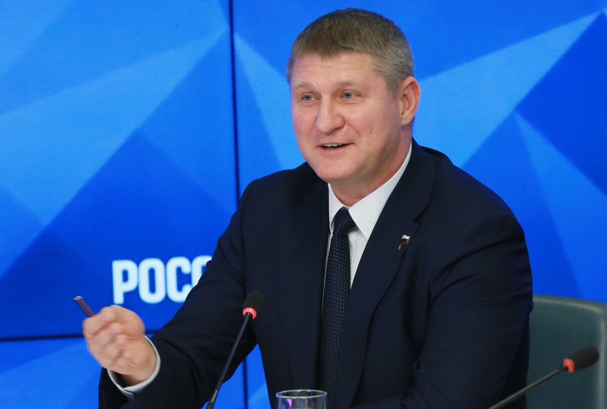 © SPUTNIK / АЛЕКСАНДР НАТРУСКИН Депутат Государственной Думы РФ Михаил Шеремет
