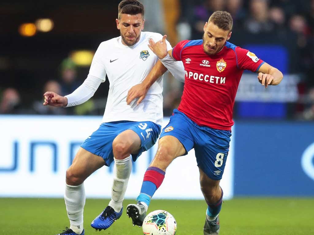 Влашич в борьбе с игроком "Сочи"
Источник: https://sochinews.io/wp-content/uploads/2019/08/1-60.jpg