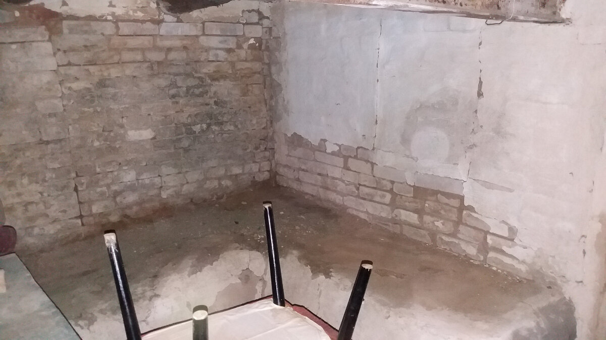 Расчистили угол