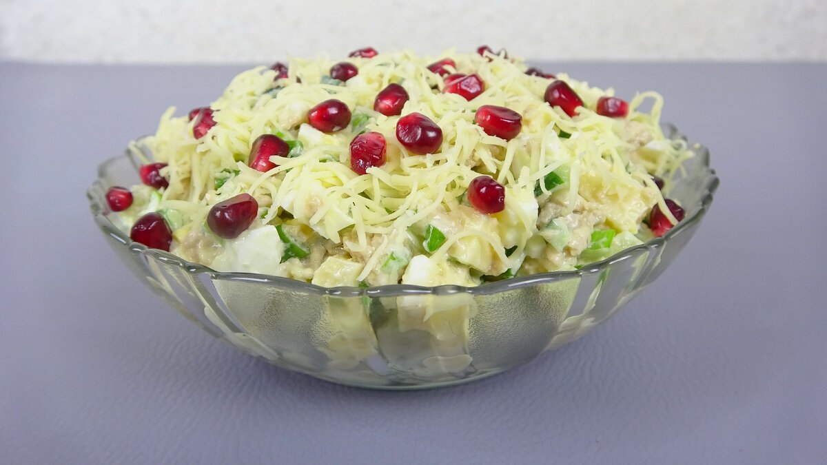 Салат с печенью трески