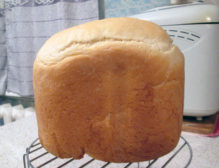 Видео рецепт хлебопечки. Хлеб в хлебопечке. Вкусный хлеб в хлебопечи. Домашний хлеб в хлебопечке. Приготовление хлеба в хлебопечке.