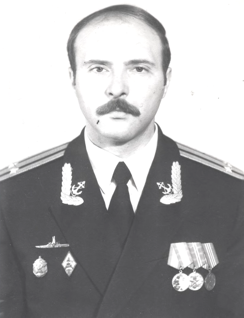 Капитан 2-го ранга Игорь Британов.