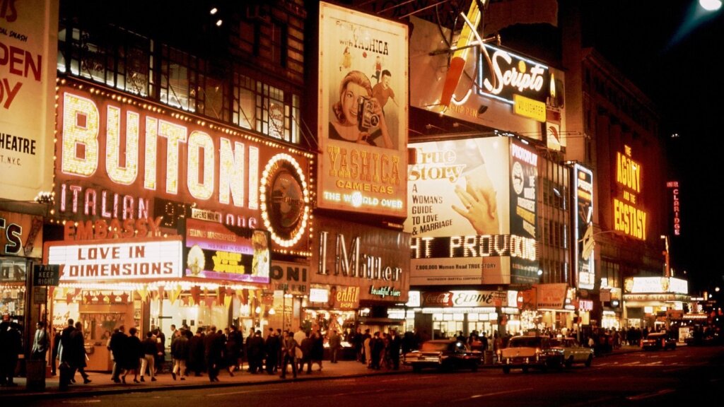 Источник: https://livrezon.com/publication/postanovka-navyka-publichnyh-vystuplenii-odri-hepbern