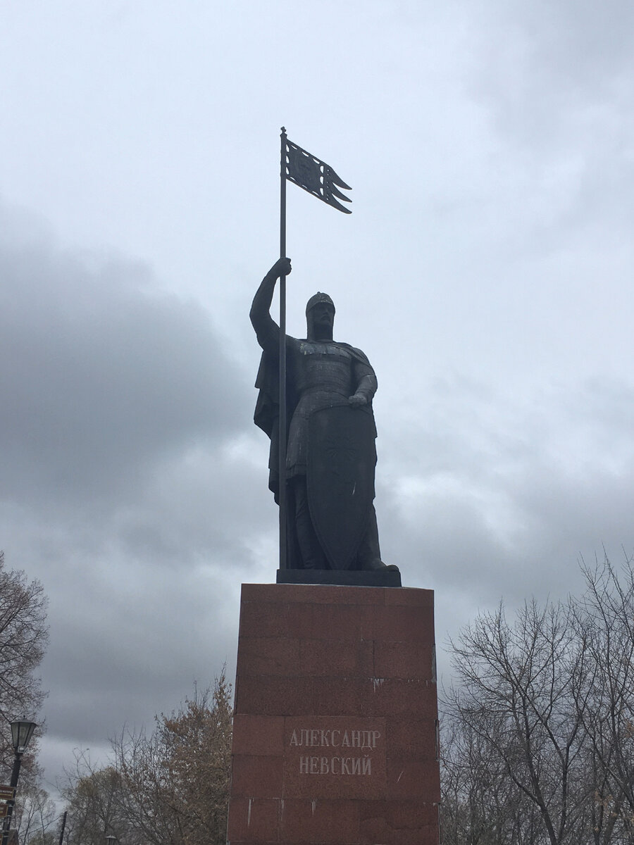 Памятник Александру Невскому в Городце Нижегородской области