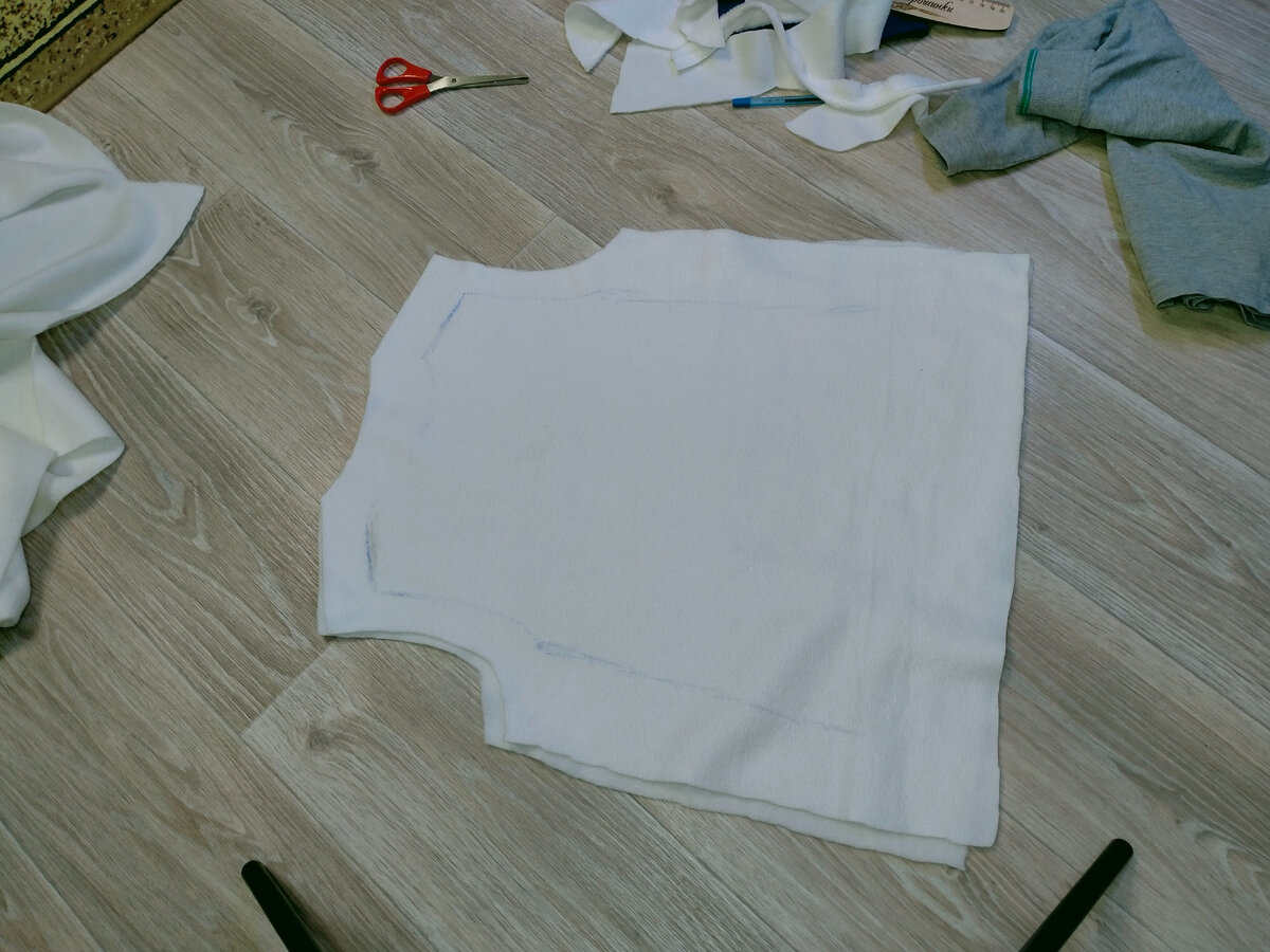 Две детали.