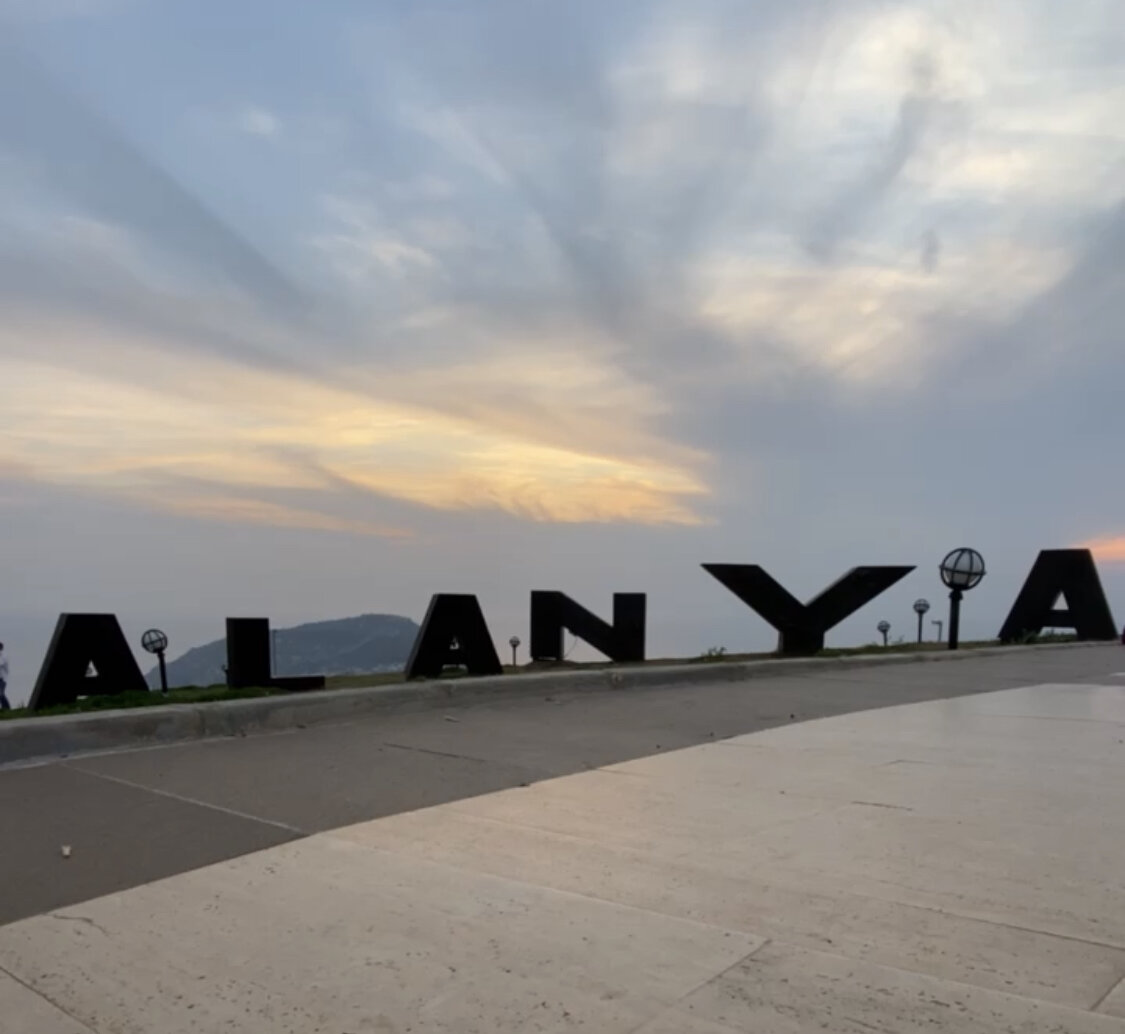 Летом население Аланьи за счет туристов увеличивается в три раза