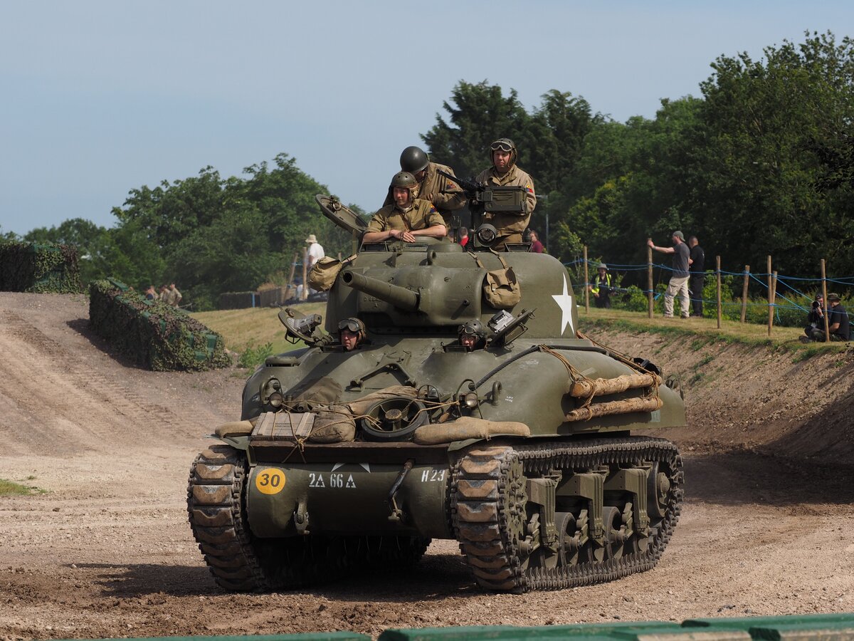 Танки M4 Шерман Tankfest