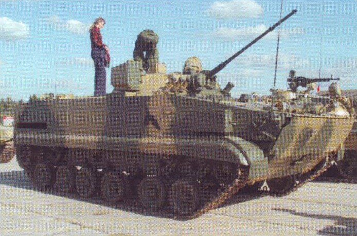 Боевая разведывательная машина БРМ-3К "Рысь" на полигоне около музея бронетехники, Кубинка.