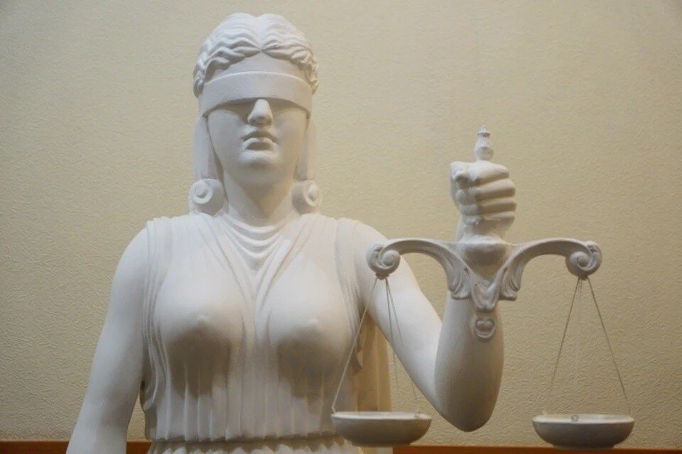     Суд удовлетворил иск об отзыве лицензии у "Новой рассказ-газеты" Алексей БУЛАТОВ