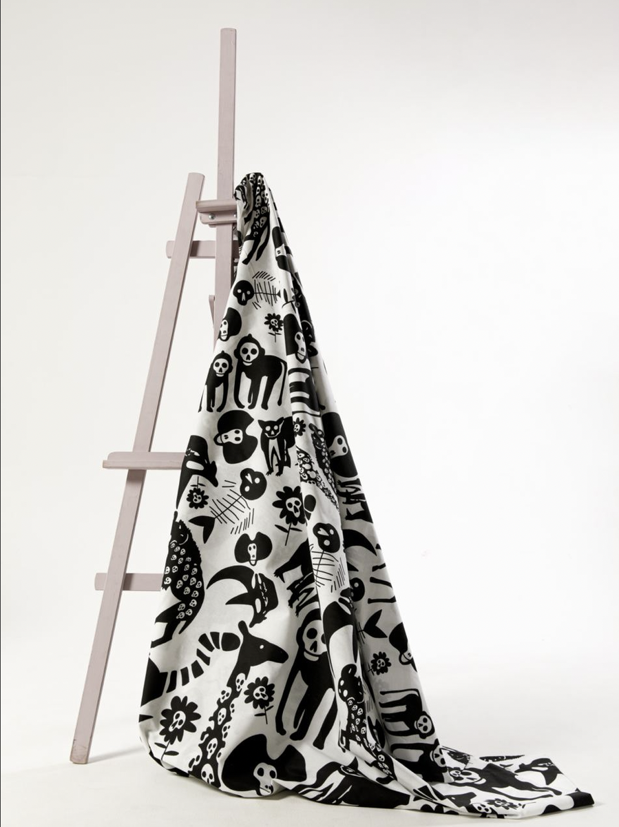 Постельное белье Wake me Wake и художника Макс 13, 1071 рубль, https://www.wildberries.ru/catalog/0/search.aspx?sort=popular&search=wake+me+wake 