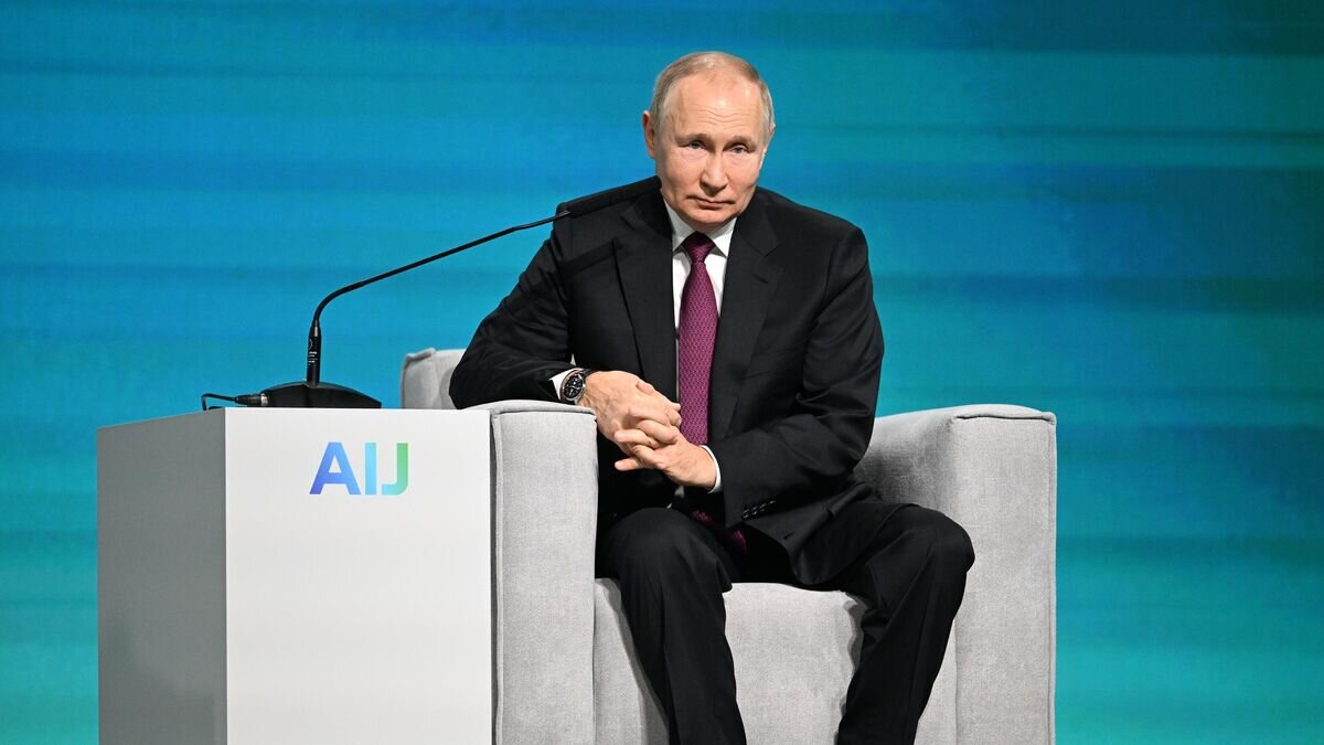    Президент РФ Владимир Путин на международной конференции "Путешествие в мир искусственного интеллекта"© РИА Новости / Павел Бедняков