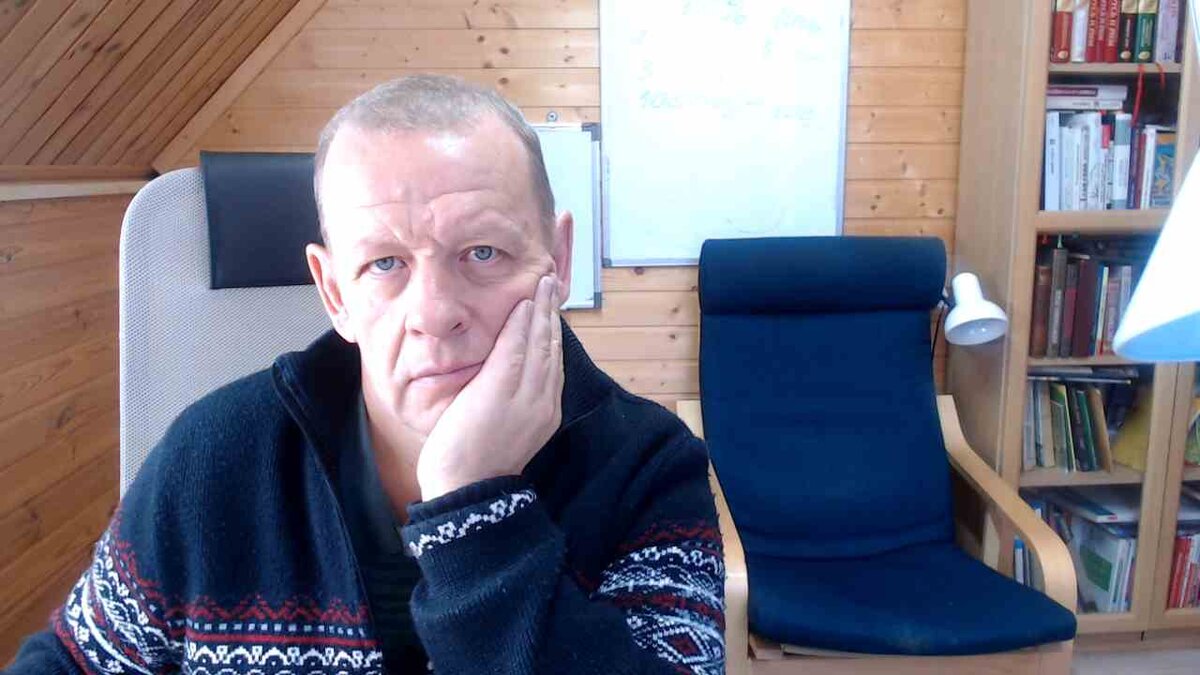 Я в раздумьях о своих проблемах. Да подумайте подольше, а то что-то забудете.