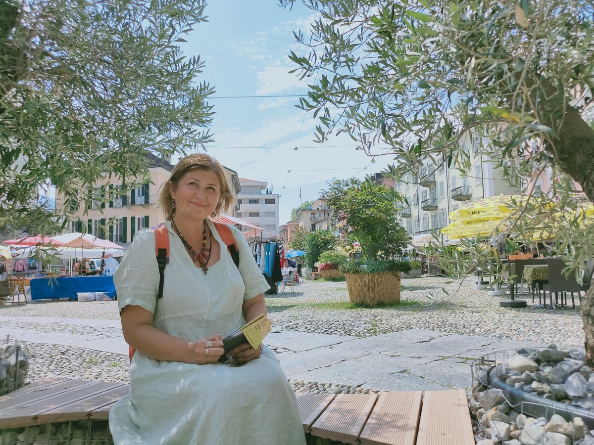 На пьяцца Гранде (Большой площади) в Локарно