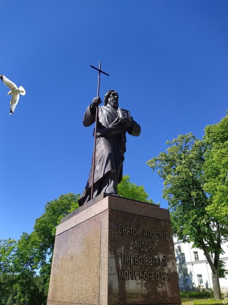 Памятник Андрею Первозванному на Валааме. Фото Юлии Пономарёвой