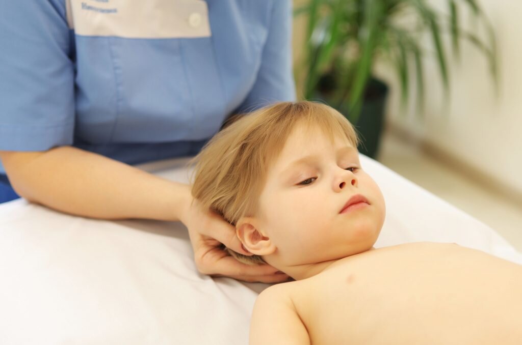   Исходя из характера и тяжести повреждения головного мозга выделяют несколько видов черепно-мозговых травм: 