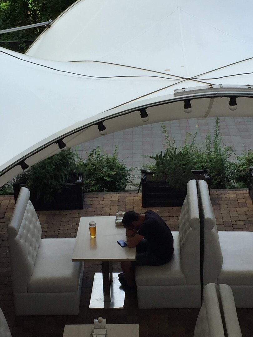 Фото сделано из номера сегодня утром. 