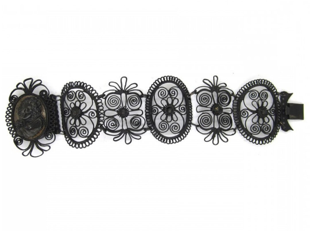 Браслет, 1820-1830е гг., берлинское железо
