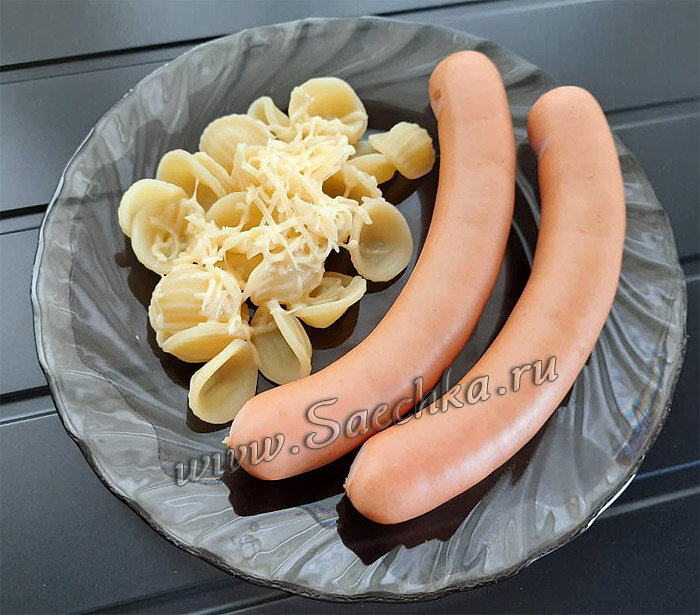 Сосиски с макаронами