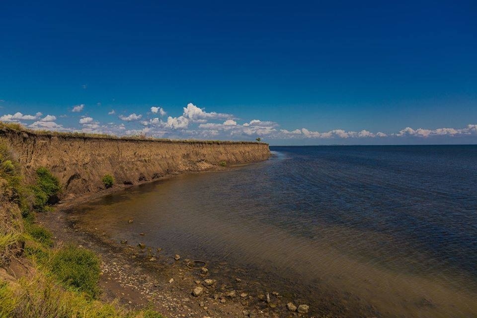 До моря рукой подать